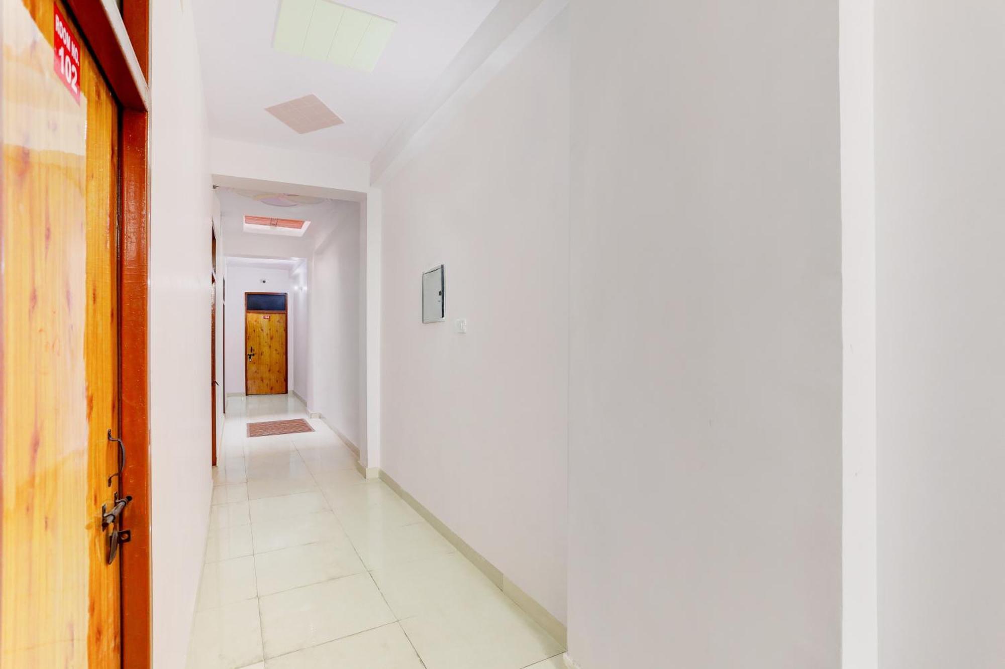 גאזיאבאד Hotel O Blu Moon מראה חיצוני תמונה
