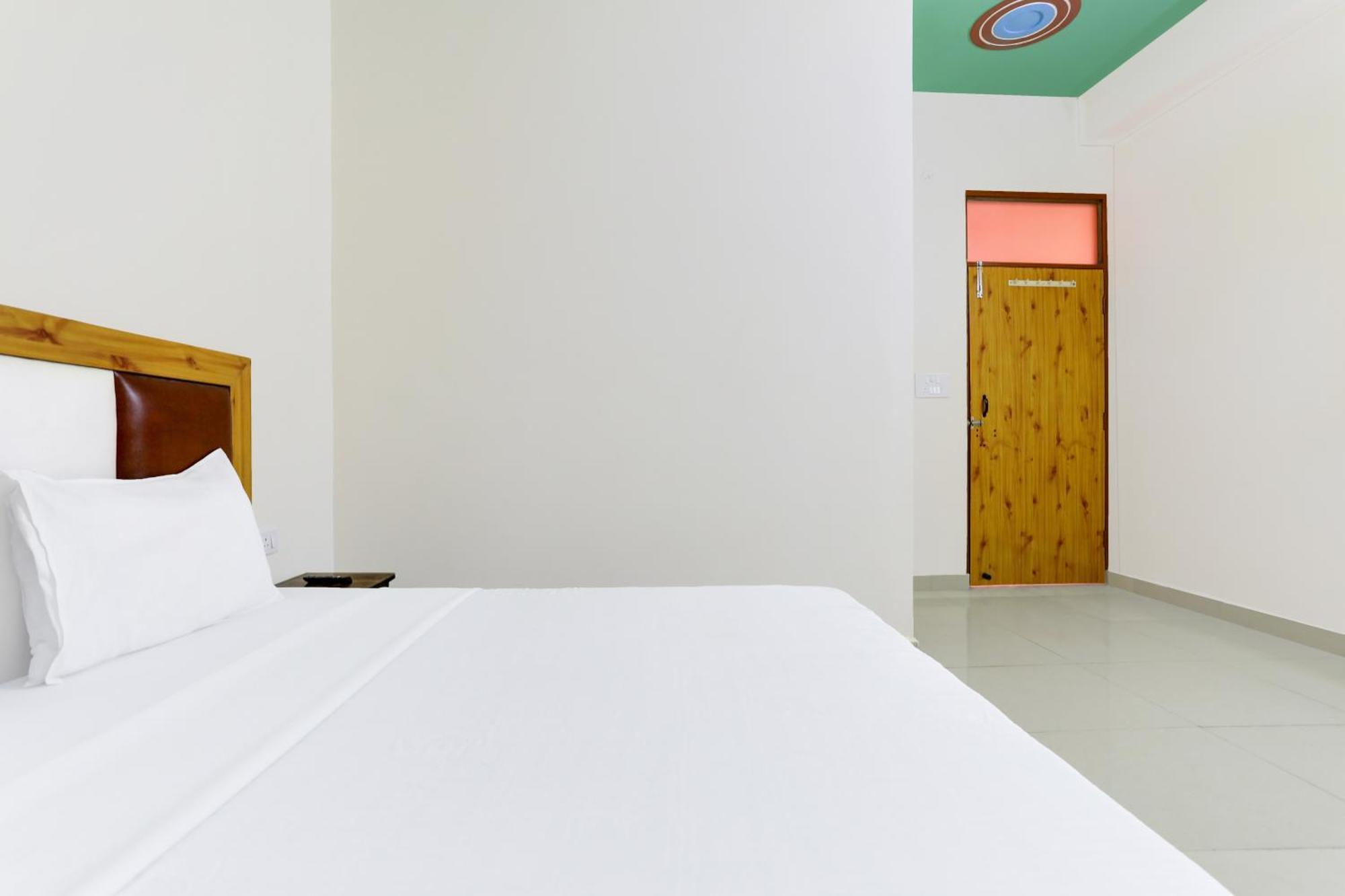 גאזיאבאד Hotel O Blu Moon מראה חיצוני תמונה